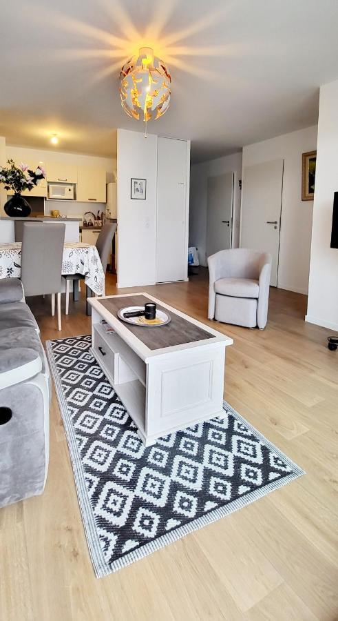 Appartement Moderne Finement Decore Avec Balcon A Vannes Centre מראה חיצוני תמונה