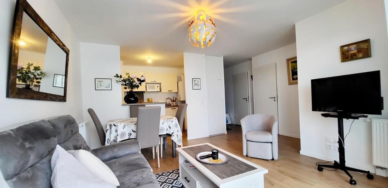 Appartement Moderne Finement Decore Avec Balcon A Vannes Centre מראה חיצוני תמונה